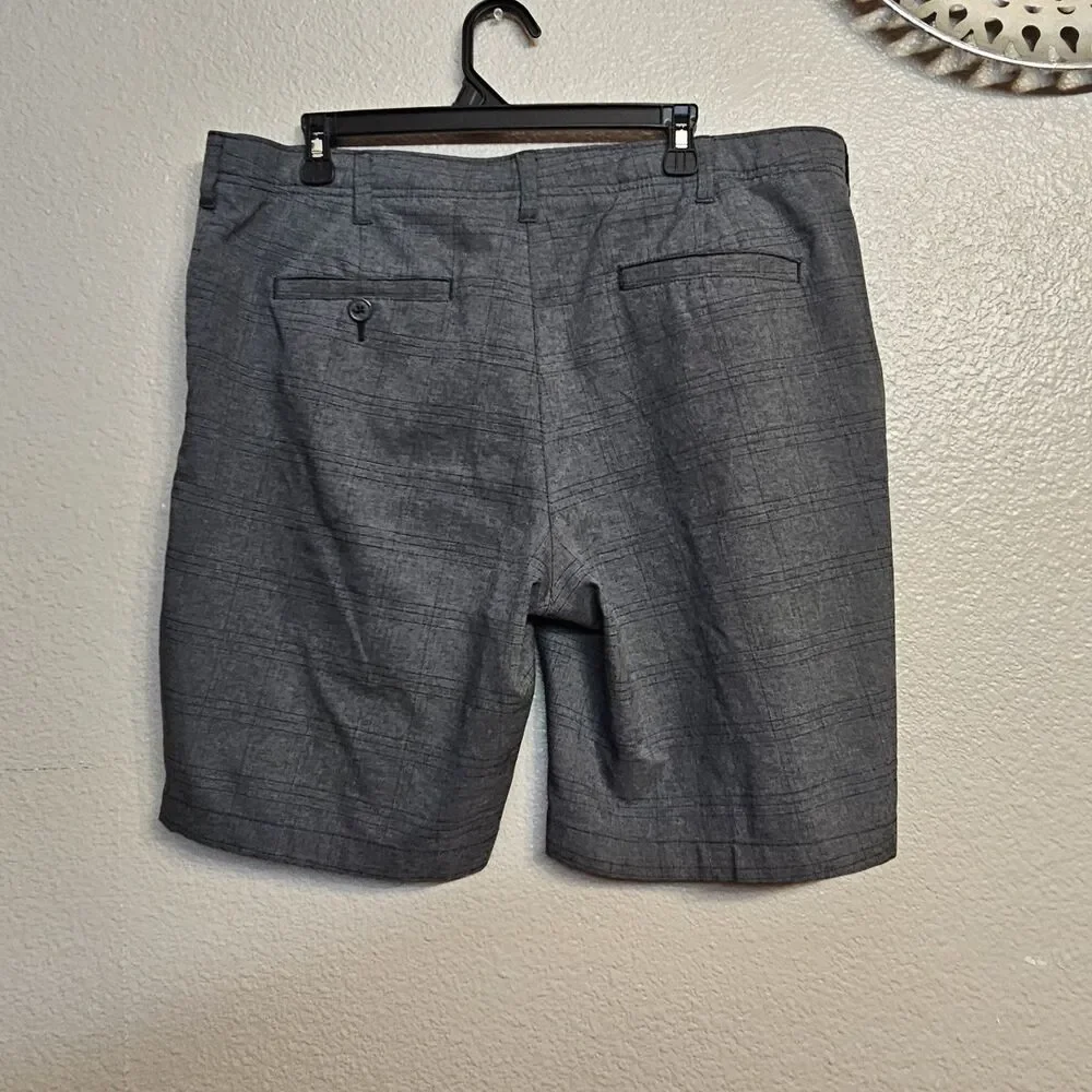 BCG Men’s Gray Plaid Golf Shorts Sz 38W Performance Stretch Casual Gorpcore U434